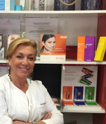 Foto Dra. Helga Rivera - Clinica de Medicina y Cirugia Estetica