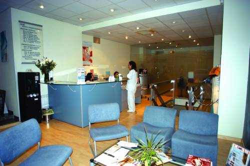 SALA DE ESPERA Y RECEPCION