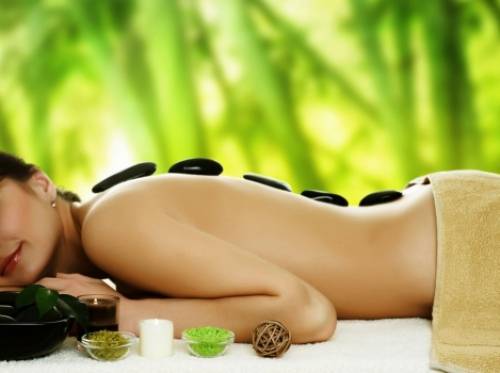 Masajes con piedras calientes