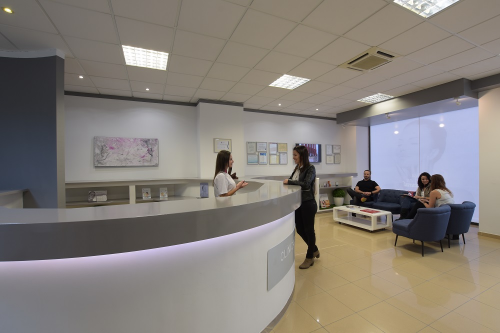 Recepci�n de la Cl�nica Dunia Kozo